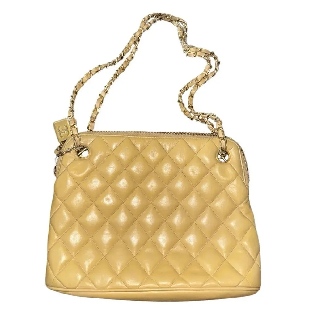 CHANEL Yellow Quilted Shoulder Bag with Chain Strap - Picture 4 of 16